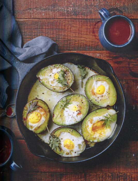 wc-Baked-Eggs-in-Avocado-Cups