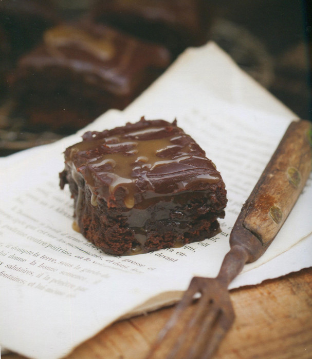 wc-Caramel-Layered-Dark-Chocolate-Brownies