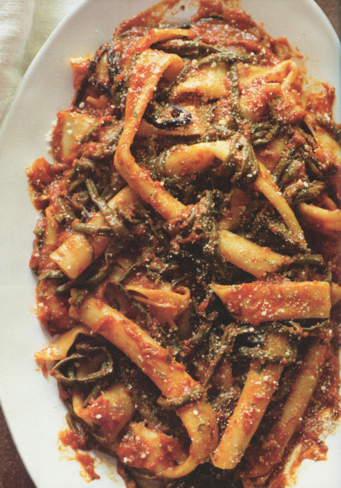 wc-Pasta-Candles-with-Long-Green-Beans-and-Tomatoes