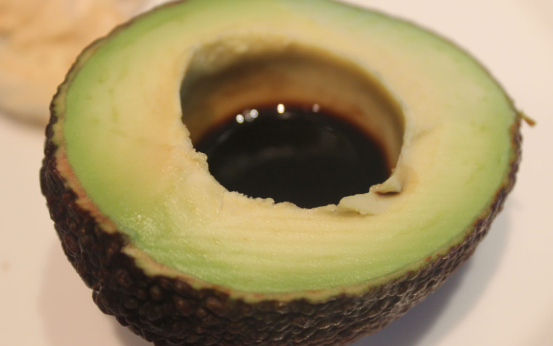 Avocado with Balsamic Vinegar: Simple and Perfect
