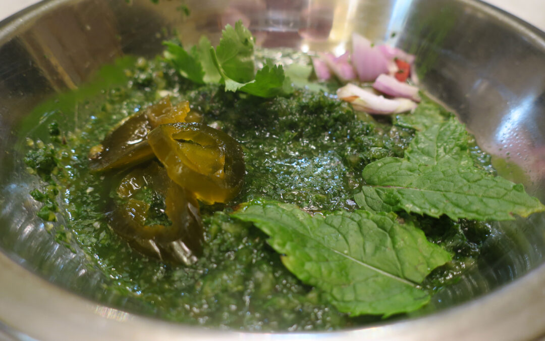 Mint Chutney [ Quick before the frost comes!]