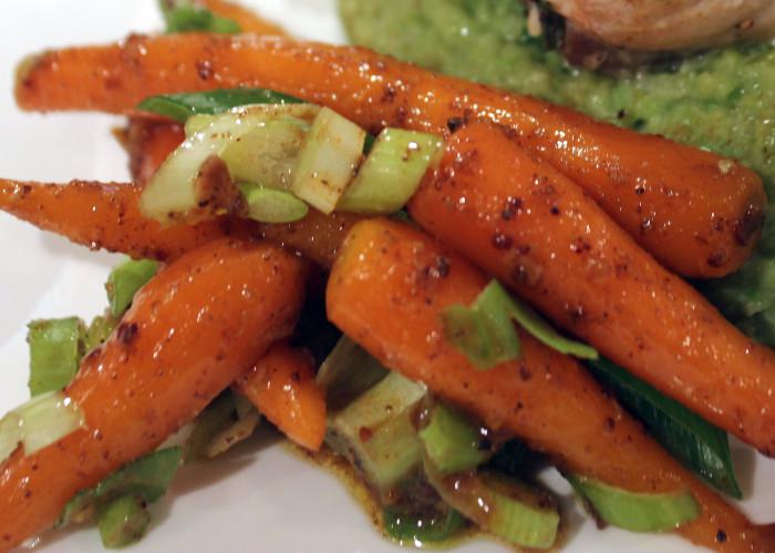 Thanksgiving Side Dish: Roasted Orange Spiced Carrots